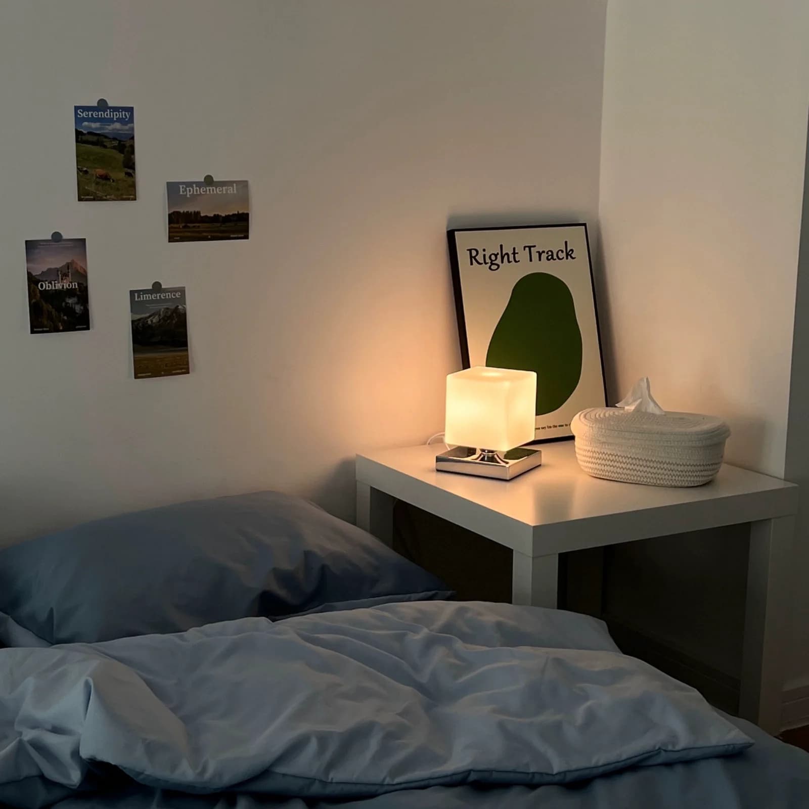 Lampu Tidur Sentuh Wireless Charging Minimalis Dimmer Stepless 3 Warna Smart Home Lampu Atmosfer