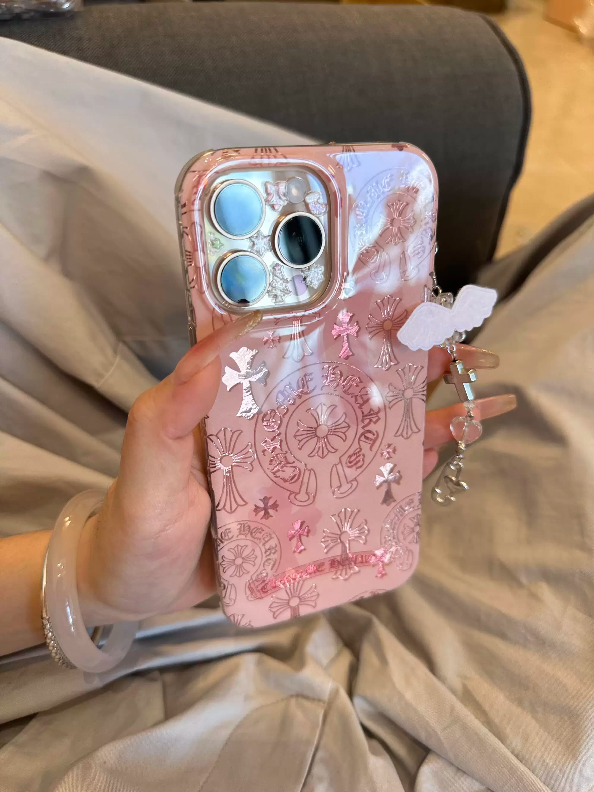 Casing iPhone Motif Salib Pink Gaya Manis Korea, Dilengkapi Rantai, Seri iPhone 13-17