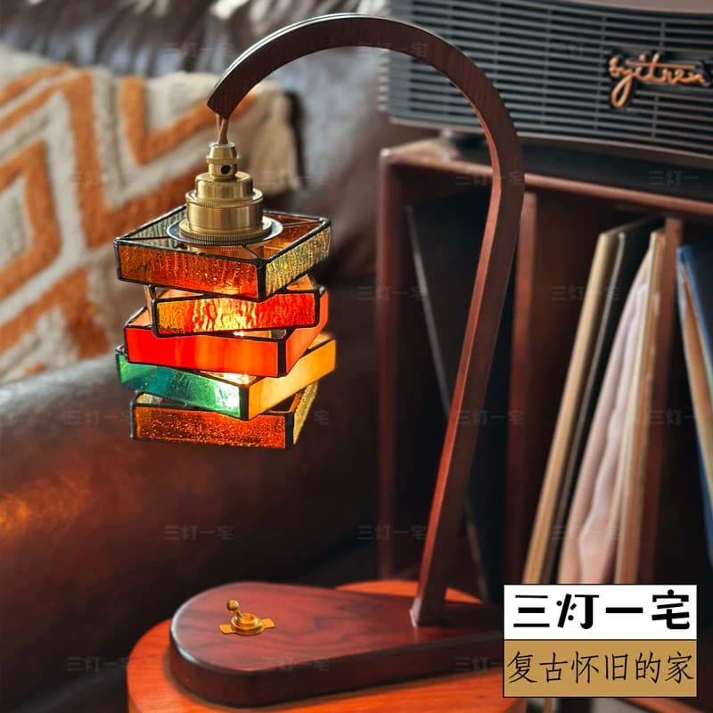 Lampu Meja Vintage Amerika Dekorasi Kamar Tidur Ruang Tamu Hadiah Valentine & Pernikahan