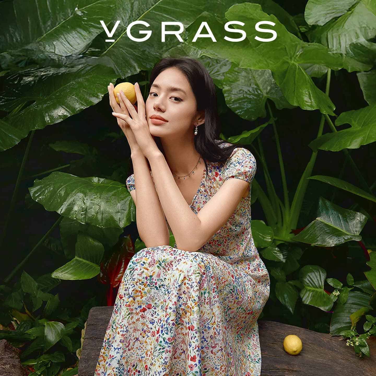 Dress Panjang Motif Bunga Liberty VGRASS Lengan Pendek Musim Panas 2026 Gaya Prancis