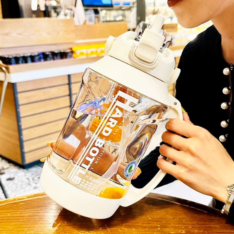 Botol Minum Sedotan Jumbo 1,9 L Anti Tumpah dengan Pemisah Teh - Outdoor & Olahraga